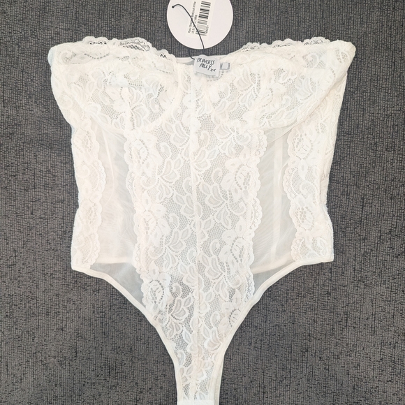 Princess Polly Tops - Princess Polly Strapless White Floral Lace Bodysuit/Lingerie